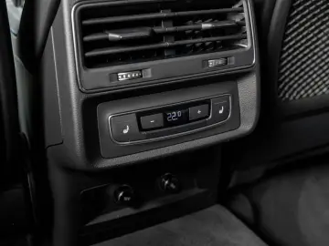 AUDI Q8 55 3.0 TFSI e quattro 55 TFSI e quattro Pano