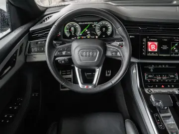 AUDI Q8 55 3.0 TFSI e quattro 55 TFSI e quattro Pano