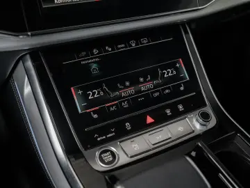 AUDI Q8 55 3.0 TFSI e quattro 55 TFSI e quattro Pano