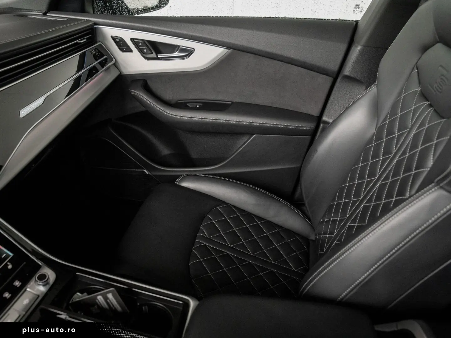 AUDI Q8 55 3.0 TFSI e quattro 55 TFSI e quattro Pano