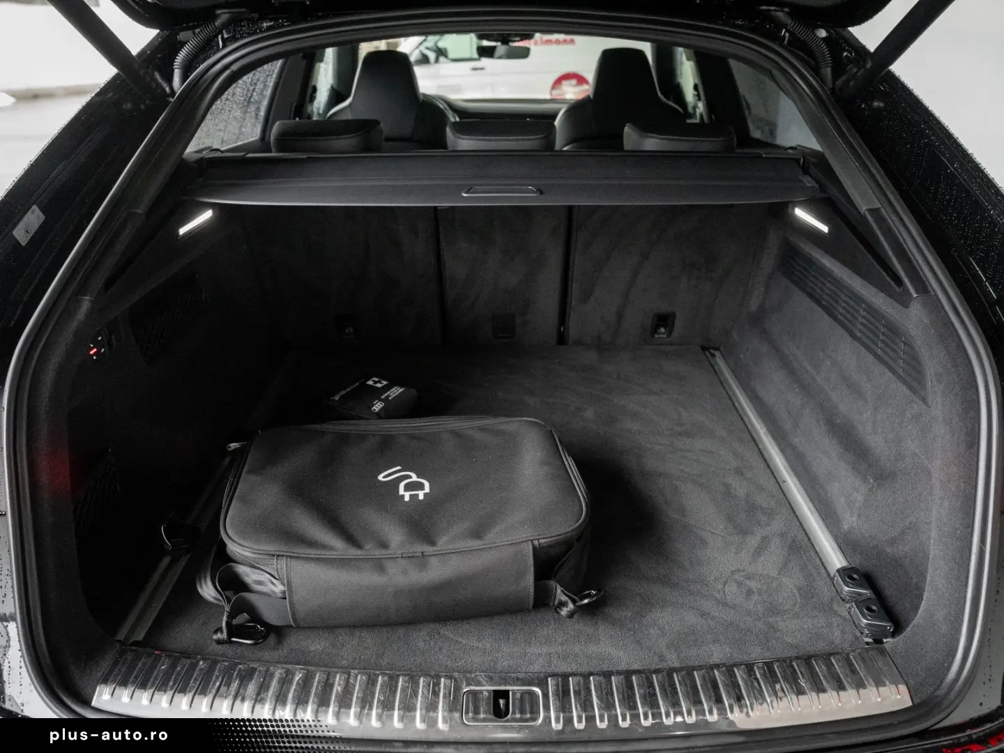 AUDI Q8 55 3.0 TFSI e quattro 55 TFSI e quattro Pano