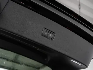 AUDI Q8 55 3.0 TFSI e quattro 55 TFSI e quattro Pano