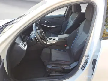 BMW 320d xDrive M Sport Head Up