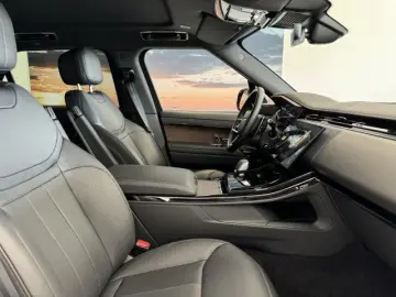 LAND ROVER Range Rover Sport P460e Hybrid SE Dynamic AHK
