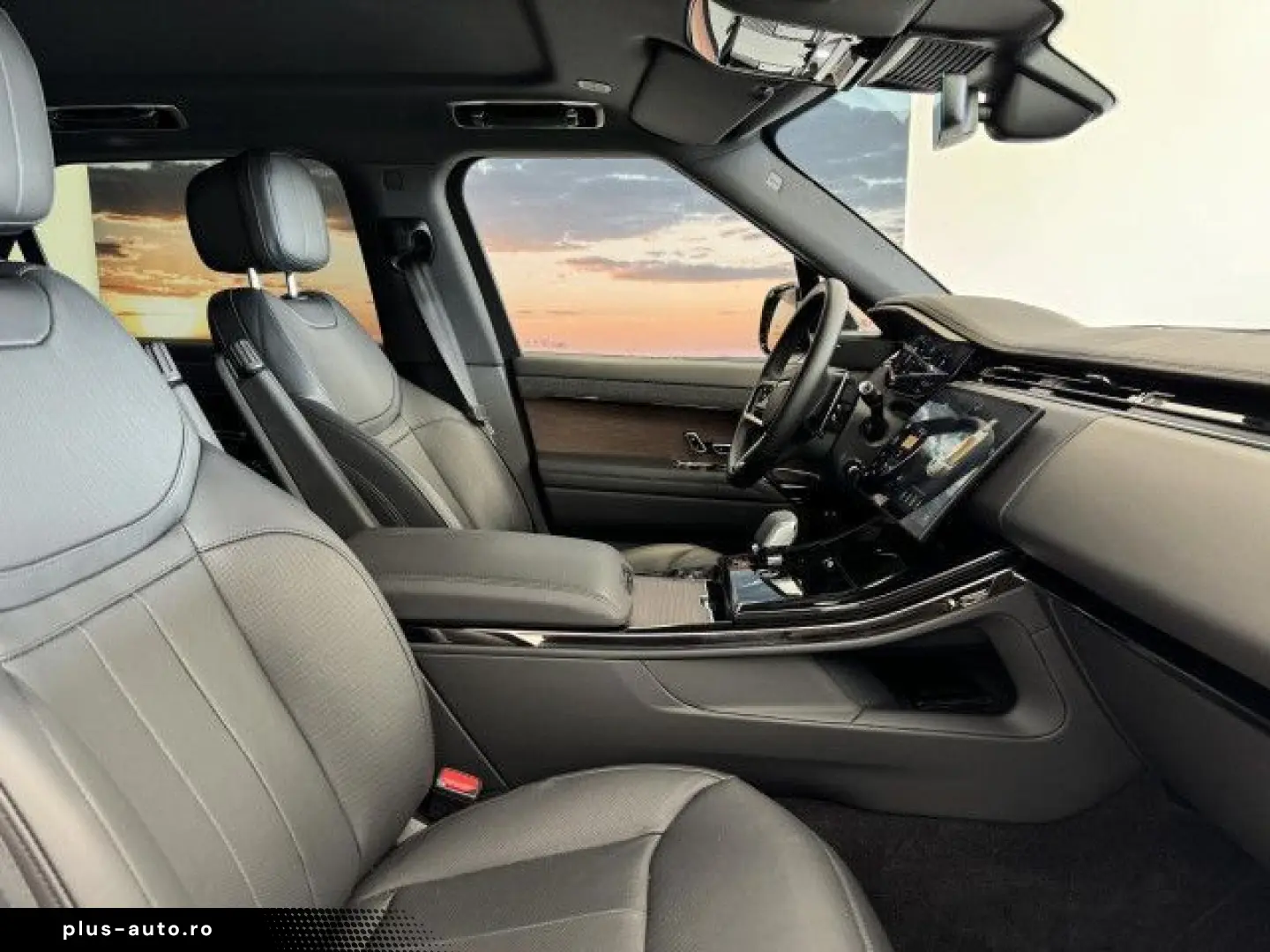 LAND ROVER Range Rover Sport P460e Hybrid SE Dynamic AHK