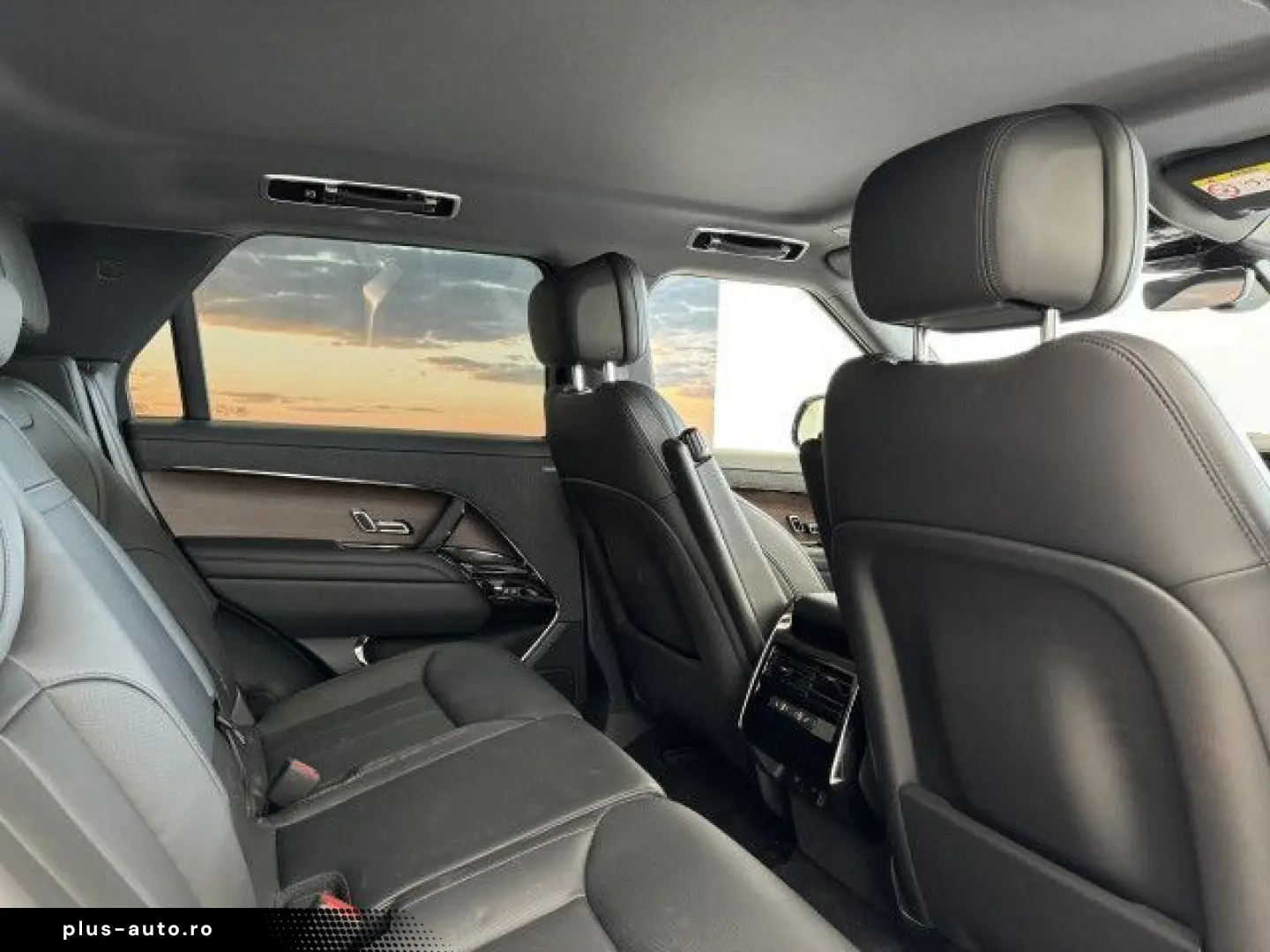 LAND ROVER Range Rover Sport P460e Hybrid SE Dynamic AHK