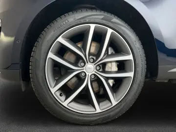 LAND ROVER Range Rover Sport P440e Hybrid SE