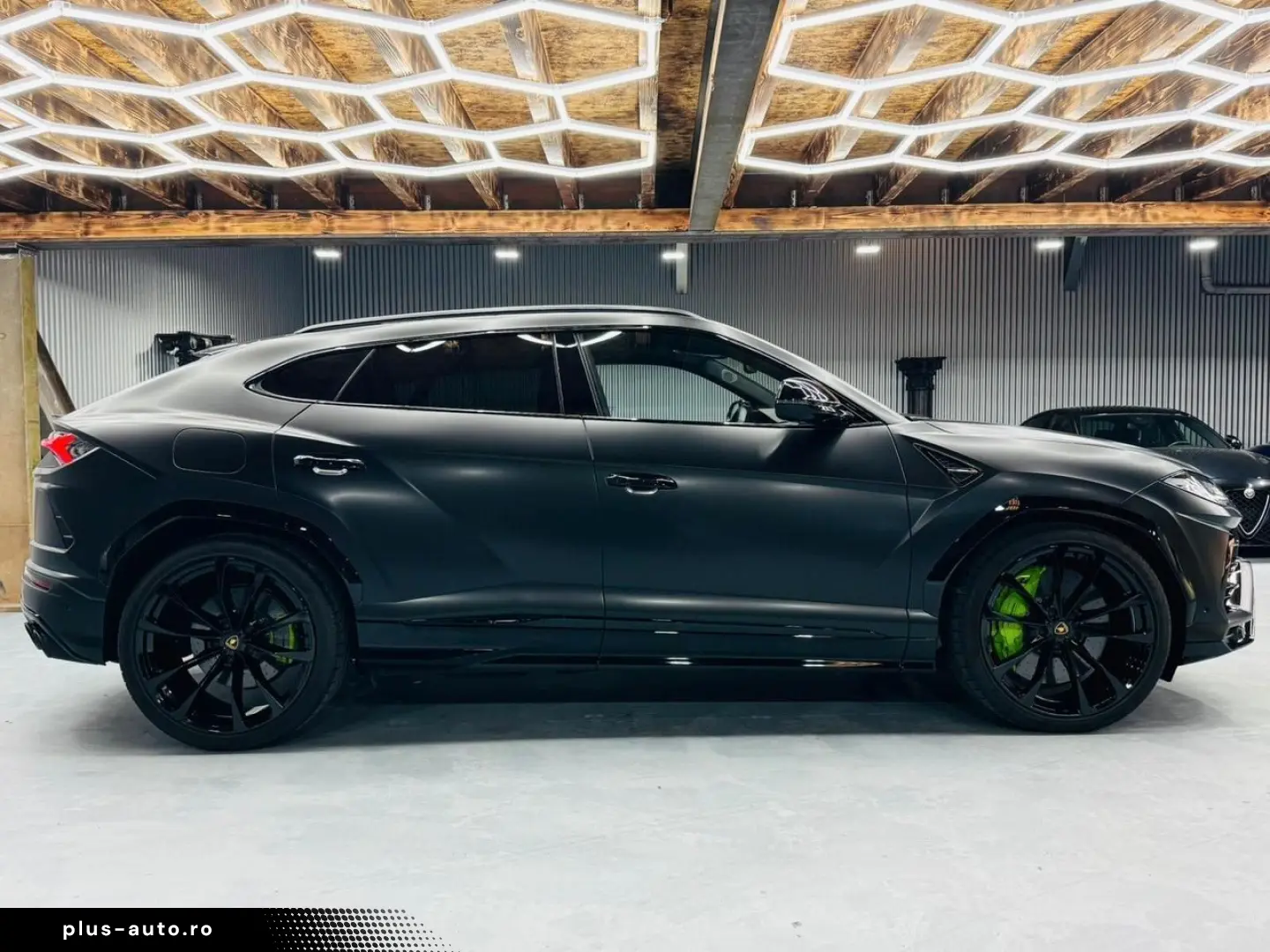 LAMBORGHINI Urus 4.0 V8 Panorama B&O Anima Massage 23