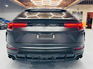 LAMBORGHINI Urus 4.0 V8 Panorama B&O Anima Massage 23