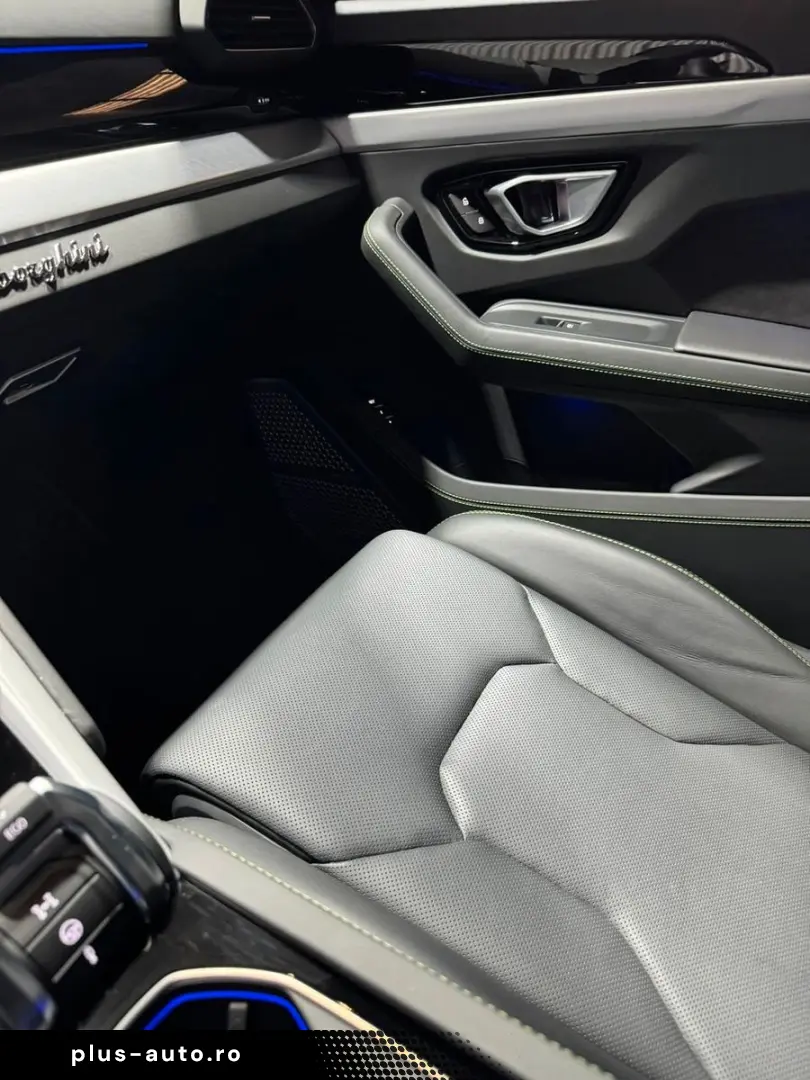 LAMBORGHINI Urus 4.0 V8 Panorama B&O Anima Massage 23