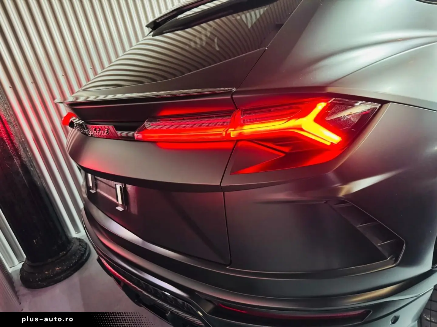 LAMBORGHINI Urus 4.0 V8 Panorama B&O Anima Massage 23