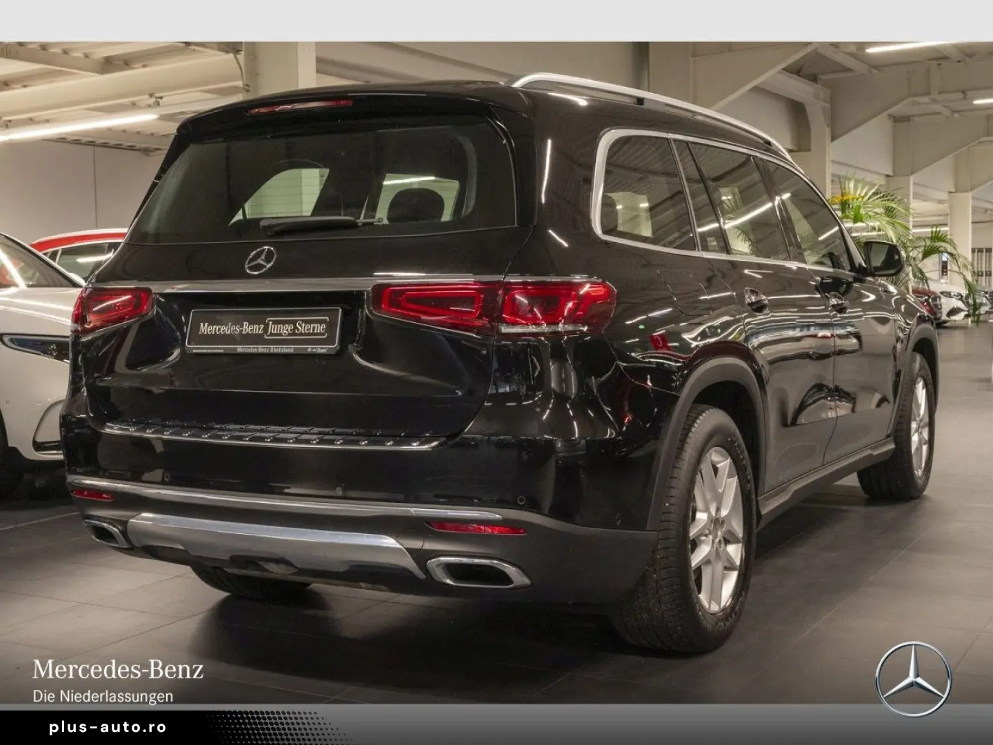 MERCEDES-BENZ GLS 450 4M Dist Pano Sitzkli Burm 360  AHK