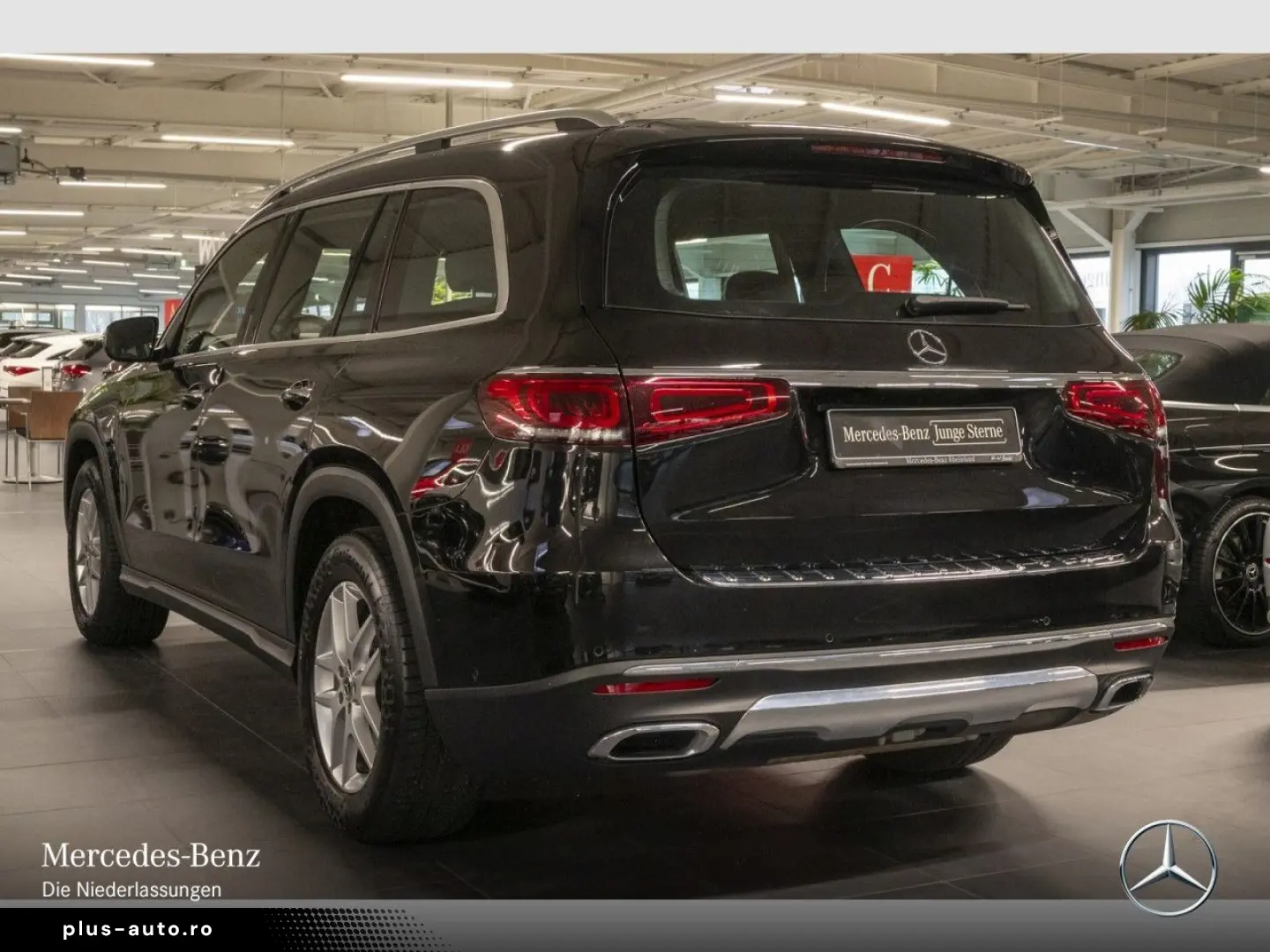 MERCEDES-BENZ GLS 450 4M Dist Pano Sitzkli Burm 360  AHK