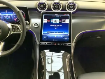 MERCEDES-BENZ GLC 200 4M Coupé Avantgarde LED Kamera&hellip;