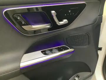 MERCEDES-BENZ GLC 200 4M Coupé Avantgarde LED Kamera&hellip;