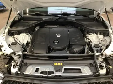 MERCEDES-BENZ GLC 200 4M Coupé Avantgarde LED Kamera&hellip;