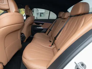 MERCEDES-BENZ E 300 e Limousine ACC AHK LED Navi SHZ&hellip;