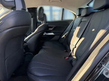 MERCEDES-BENZ E 300 de Limo  MEMO 360 KAM HUD LED SHZ NAVI