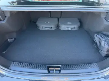 MERCEDES-BENZ E 300 de Limo  MEMO 360 KAM HUD LED SHZ NAVI