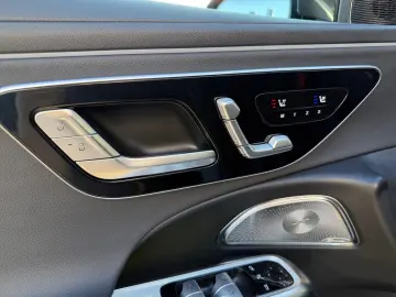 MERCEDES-BENZ E 300 de Limo  MEMO 360 KAM HUD LED SHZ NAVI