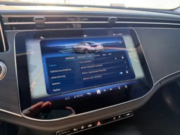 MERCEDES-BENZ E 300 de Limo  MEMO 360 KAM HUD LED SHZ NAVI