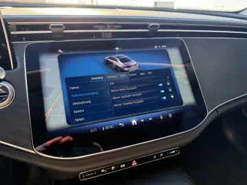 MERCEDES-BENZ E 300 de Limo  MEMO 360 KAM HUD LED SHZ NAVI