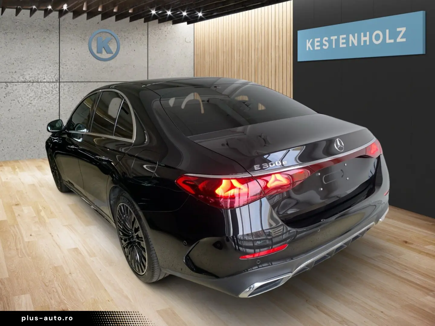 MERCEDES-BENZ E 300 e Limousine  AMG AHK MEMO 360  MBUX