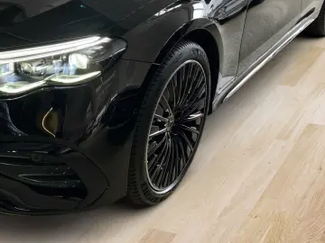 MERCEDES-BENZ E 300 e Limousine  AMG AHK MEMO 360  MBUX