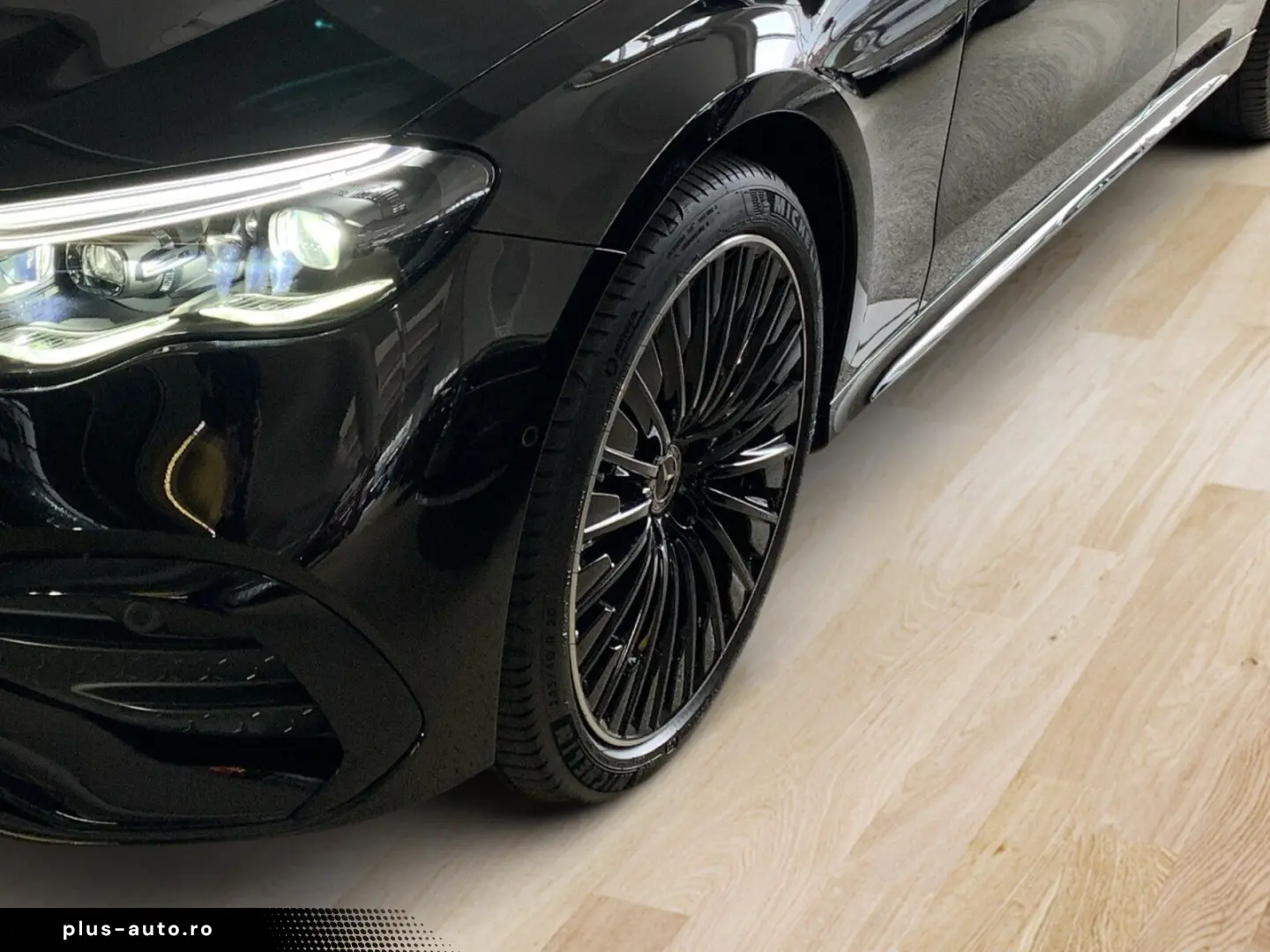 MERCEDES-BENZ E 300 e Limousine  AMG AHK MEMO 360  MBUX