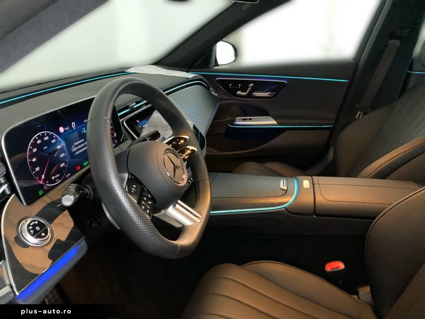 MERCEDES-BENZ E 300 e Limousine  AMG AHK MEMO 360  MBUX