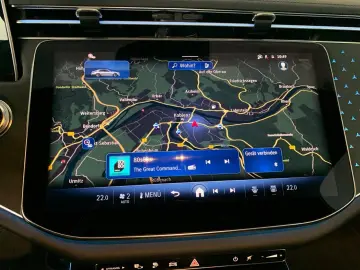 MERCEDES-BENZ E 300 e Limousine  AMG AHK MEMO 360  MBUX