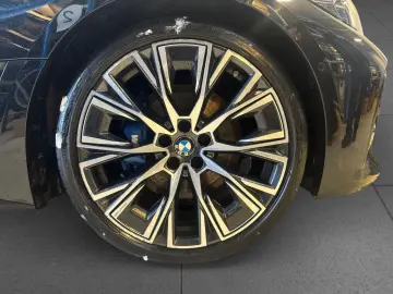 BMW M440i xD GranCoupe AHK  HUD PaAss NAVI Laser MEM