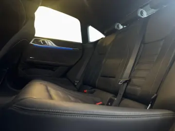 BMW M440i xD GranCoupe AHK  HUD PaAss NAVI Laser MEM