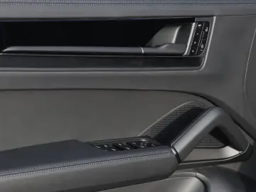 Porsche Cayenne E-Hybrid Coupe Black Edition