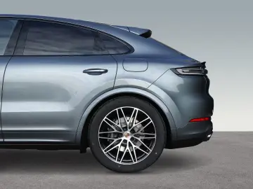 Porsche Cayenne E-Hybrid Coupe Black Edition