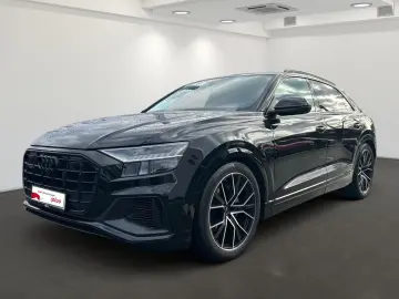 AUDI Q8 55 TFSI quattro  AHK B&O PANO MATRIX