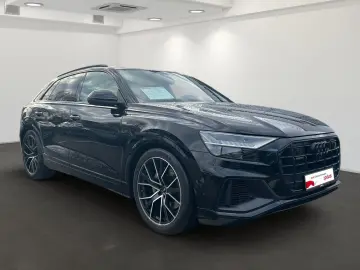 AUDI Q8 55 TFSI quattro  AHK B&O PANO MATRIX