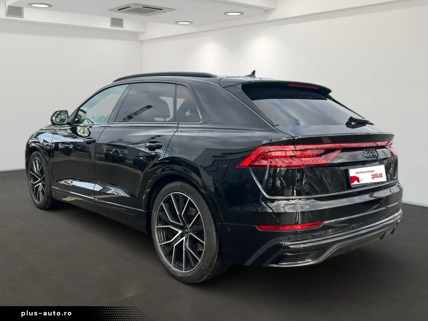 AUDI Q8 55 TFSI quattro  AHK B&O PANO MATRIX