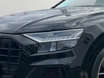 AUDI Q8 55 TFSI quattro  AHK B&O PANO MATRIX