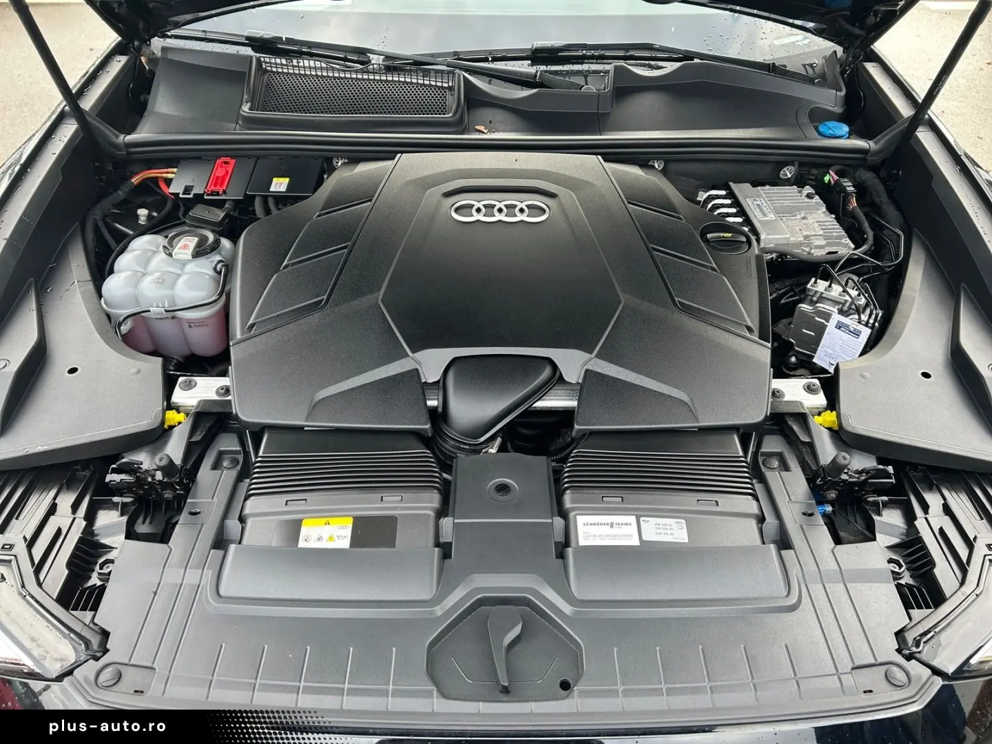 AUDI Q8 55 TFSI quattro  AHK B&O PANO MATRIX