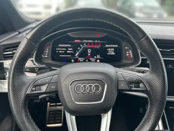 AUDI Q8 55 TFSI quattro  AHK B&O PANO MATRIX