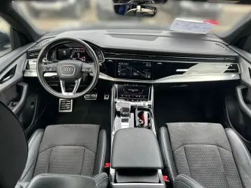 AUDI Q8 55 TFSI quattro  AHK B&O PANO MATRIX