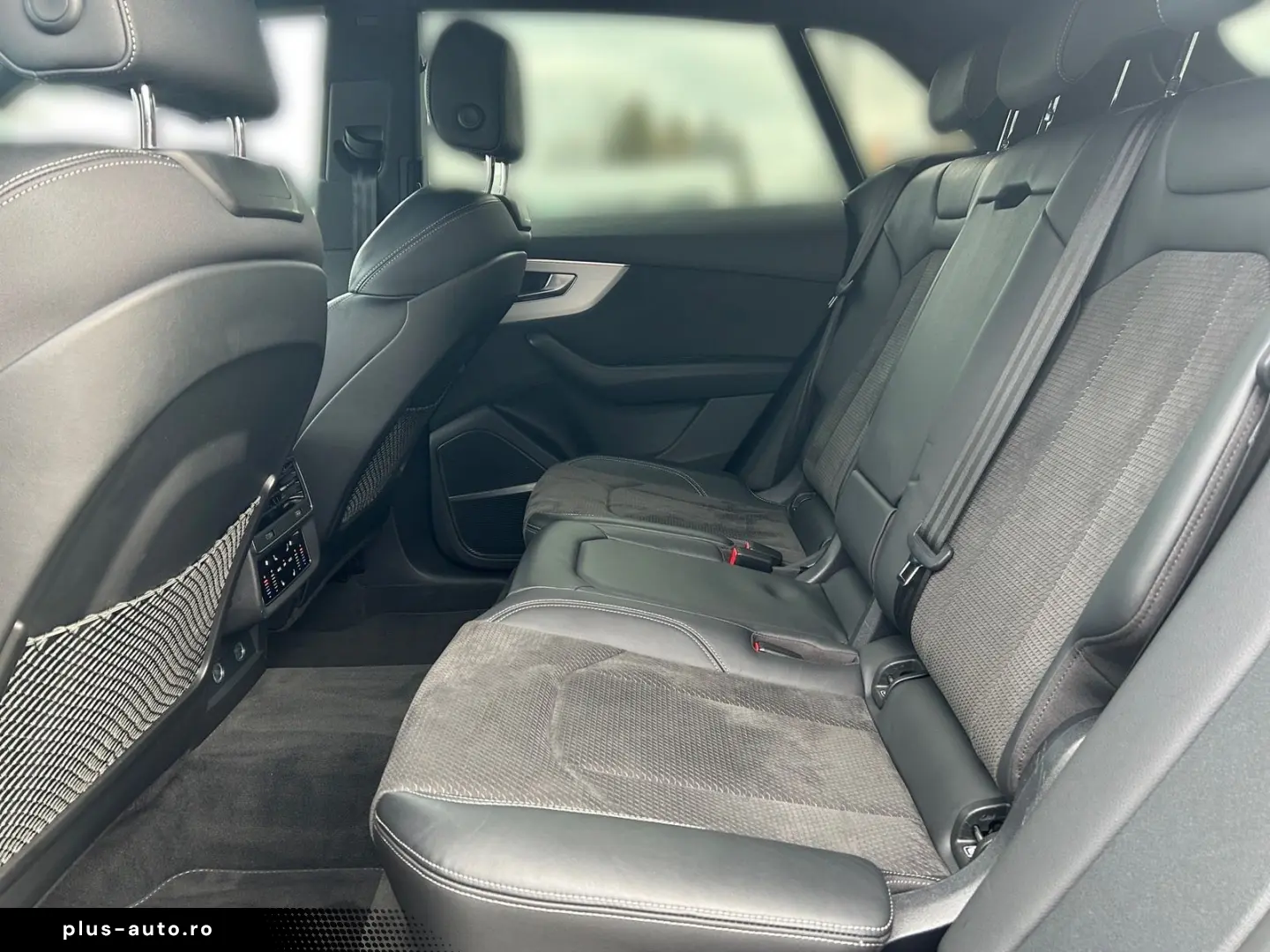 AUDI Q8 55 TFSI quattro  AHK B&O PANO MATRIX