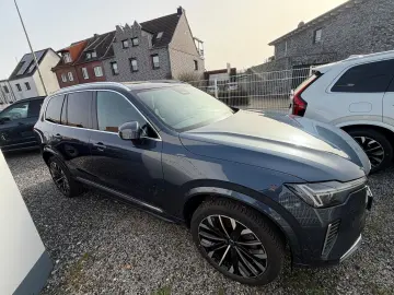 VOLVO XC90 Plus Bright B5 AWD 7-Sitzer El. Panodach Na