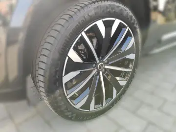 VOLVO XC90 B5 Plus Bright AWD 7-Sitzer Panoramadach El