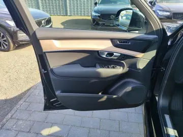 VOLVO XC90 B5 Plus Bright AWD 7-Sitzer Panoramadach El