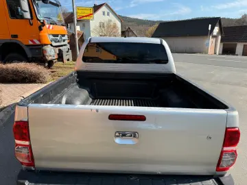 TOYOTA Hilux 4X4 Allrad Klima Diff-Sperre