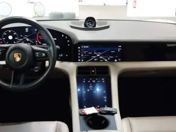 PORSCHE Taycan 4S Plus Performance Pano Matrix Pano BOSE