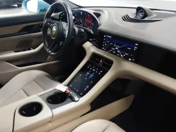 PORSCHE Taycan 4S Plus Performance Pano Matrix Pano BOSE