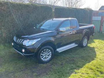 MITSUBISHI L200 Plus Club Cab 4WD